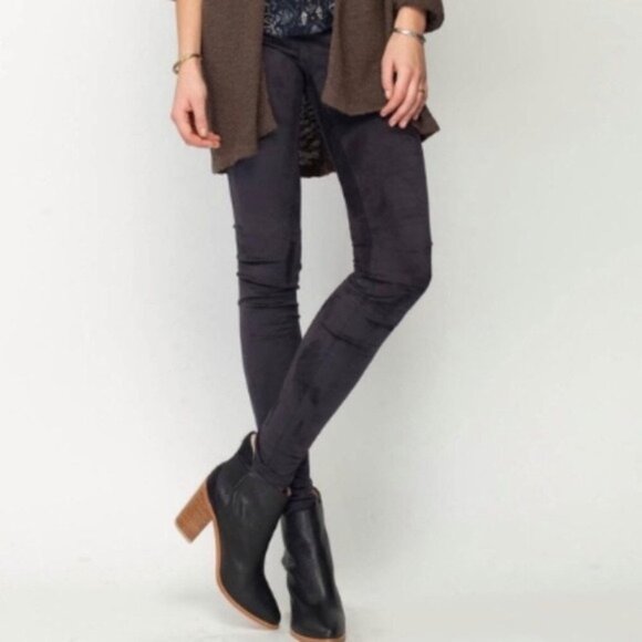 2/$20🛍Gentle Fawn Eastwood Faux Suede Leggings - Picture 1 of 12
